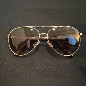 Oscar de la Renta Aviator Sunlasses